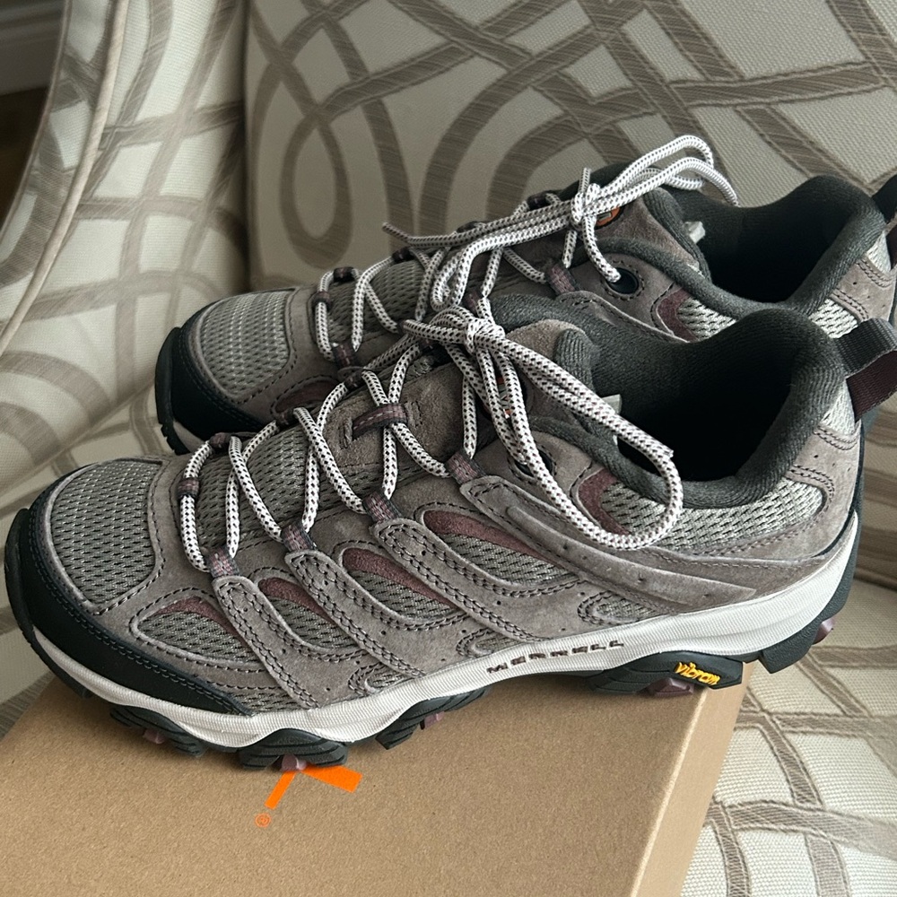 Merrell Moab 3 Falcon Athletic Shoes - Gray and Pink - Picture 3 of 8